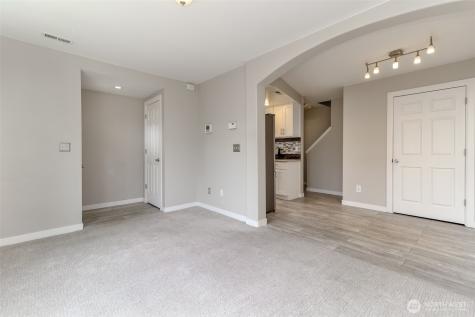 10426 17th Avenue SW Seattle WA 98146