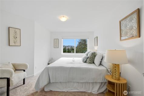 3045 20th Avenue W Seattle WA 98199