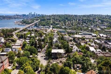 3901 Fremont Avenue N Seattle WA 98103