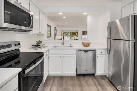 10215 NE 129th Lane Kirkland WA 98034