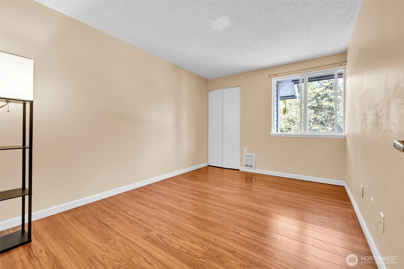 4717 W Lake Sammamish Pkwy SE Sammamish WA 98027