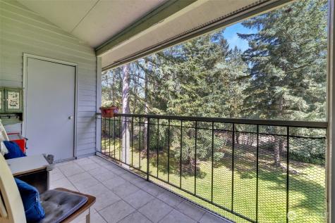 4717 W Lake Sammamish Pkwy SE Sammamish WA 98027