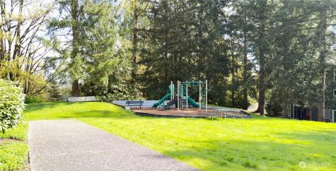 4717 W Lake Sammamish Pkwy SE Sammamish WA 98027