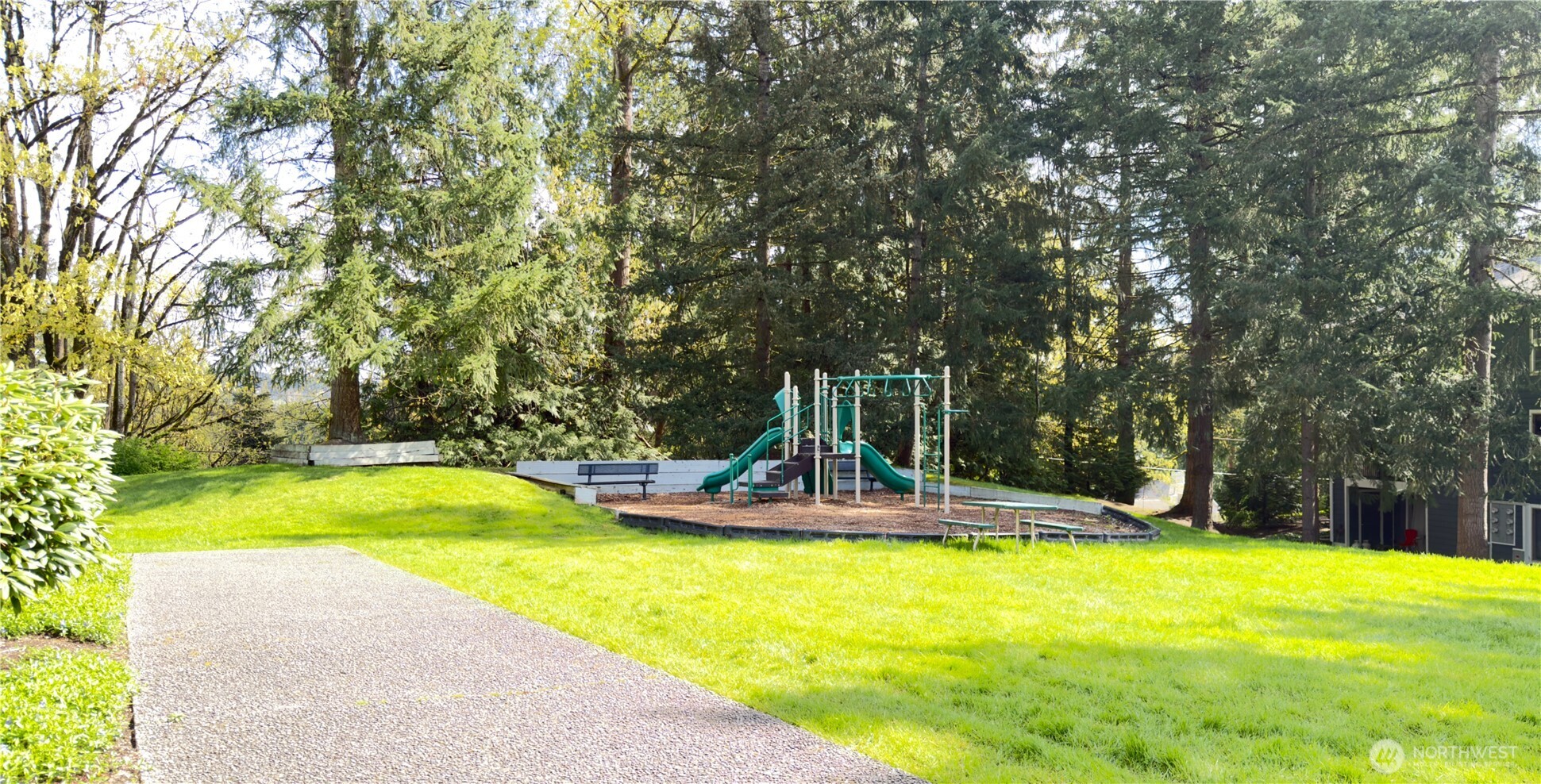 4717 W Lake Sammamish Pkwy SE Sammamish WA 98027