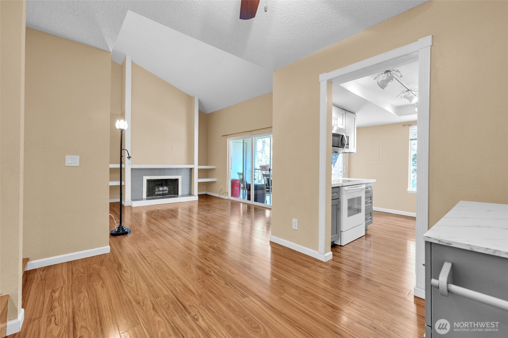 4717 W Lake Sammamish Pkwy SE Sammamish WA 98027