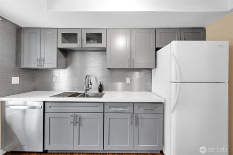 4717 W Lake Sammamish Pkwy SE Sammamish WA 98027