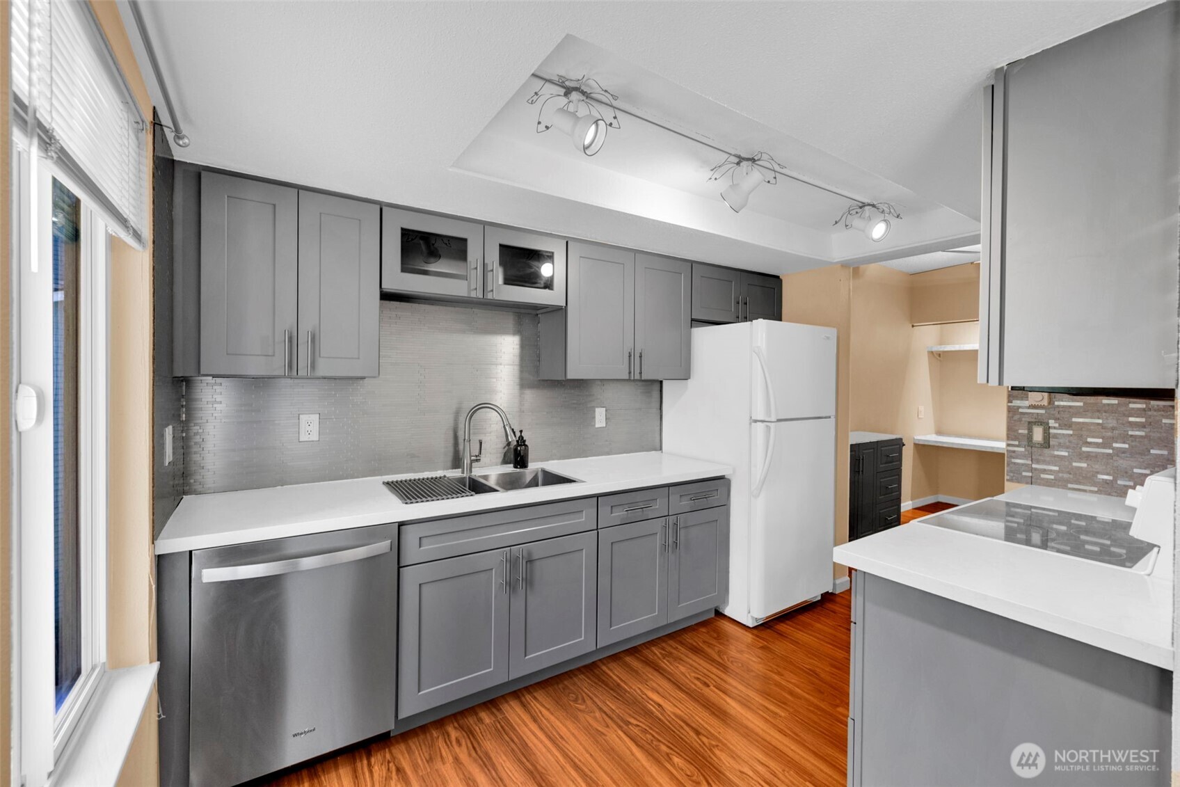 4717 W Lake Sammamish Pkwy SE Sammamish WA 98027