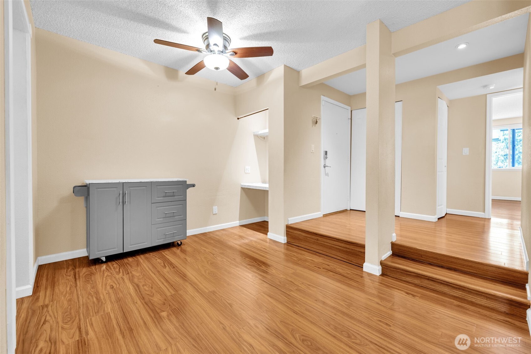 4717 W Lake Sammamish Pkwy SE Sammamish WA 98027