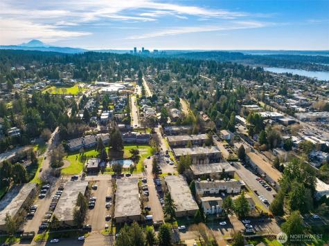 11008 NE 68th Street Kirkland WA 98033