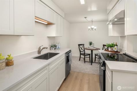 11008 NE 68th Street Kirkland WA 98033