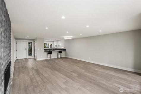 6121 NE 175 Street Kenmore WA 98028