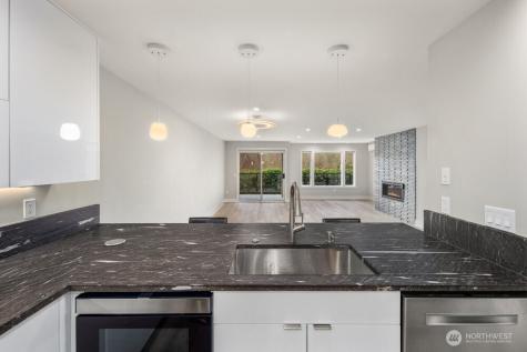 6121 NE 175 Street Kenmore WA 98028