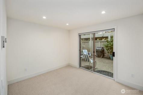 6121 NE 175 Street Kenmore WA 98028