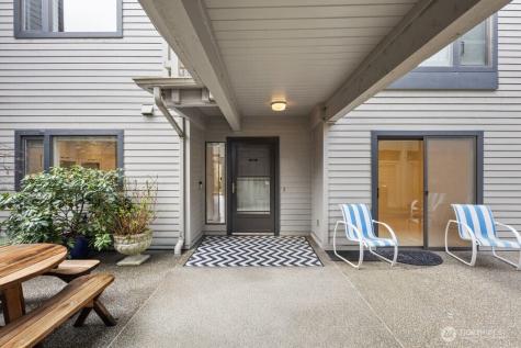 6121 NE 175 Street Kenmore WA 98028