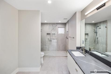 6121 NE 175 Street Kenmore WA 98028
