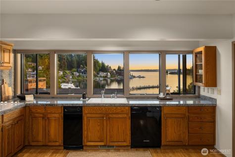 9903 Lake Washington Boulevard NE Bellevue WA 98004
