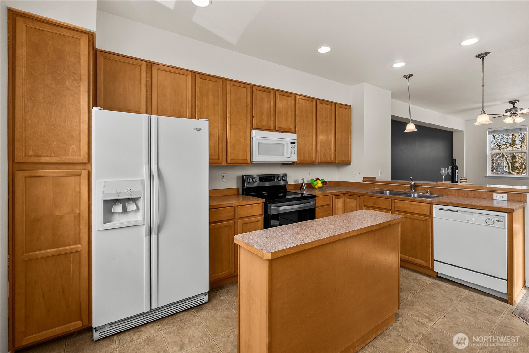 816 Cherry Avenue Sumner WA 98390
