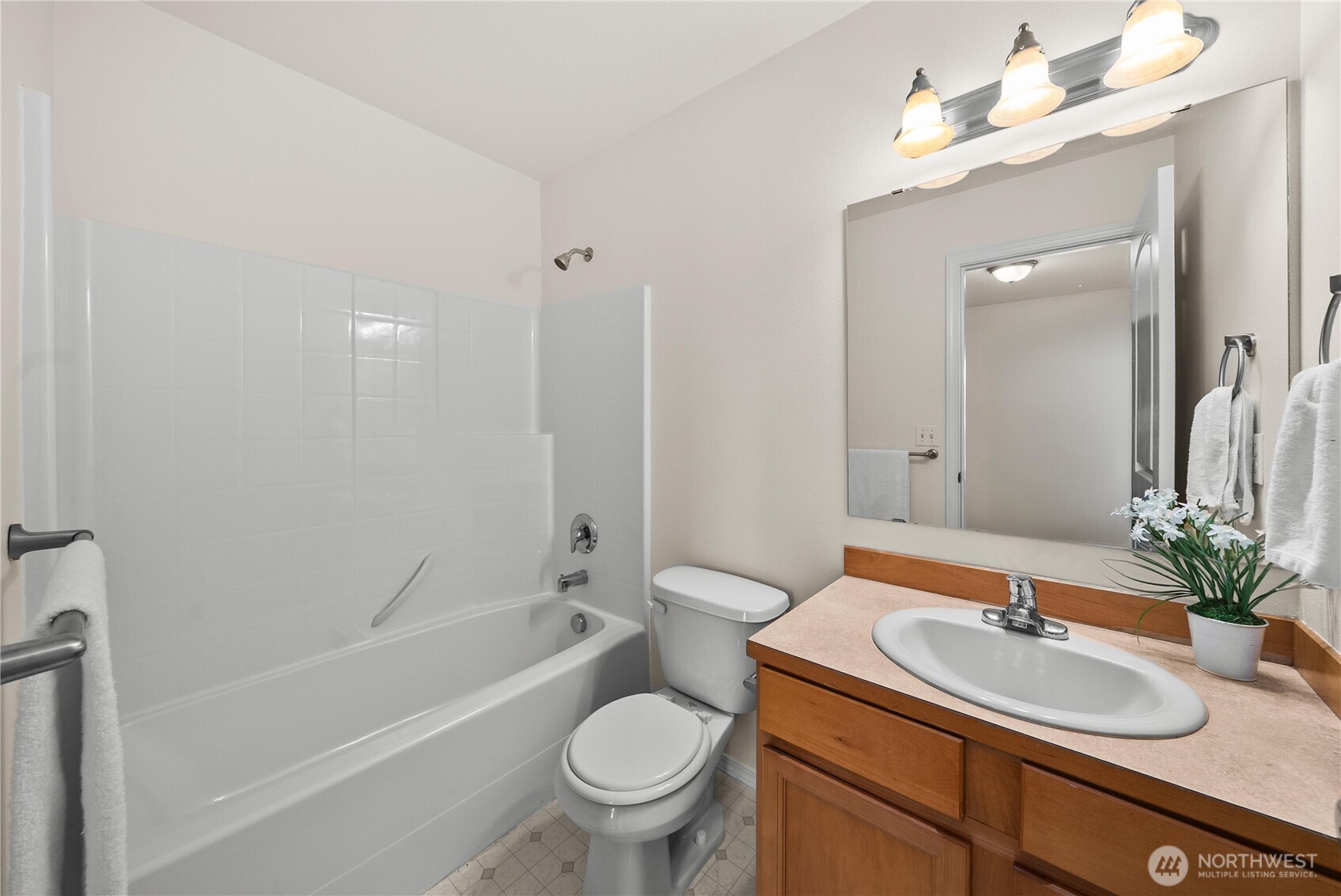 816 Cherry Avenue Sumner WA 98390