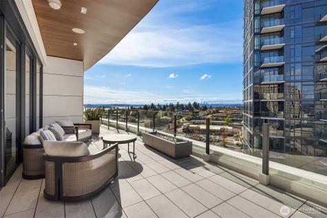 838 Avenue Square NE Bellevue WA 98004