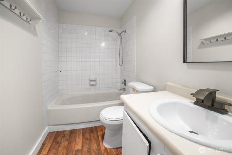 17516 149th Avenue SE Renton WA 98058