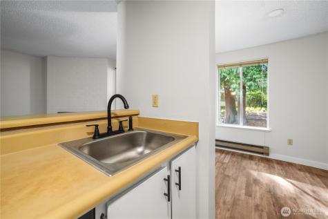 17516 149th Avenue SE Renton WA 98058