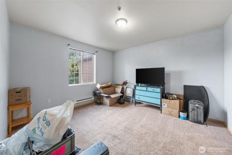 18527 101st Avenue Ct E Puyallup WA 98375