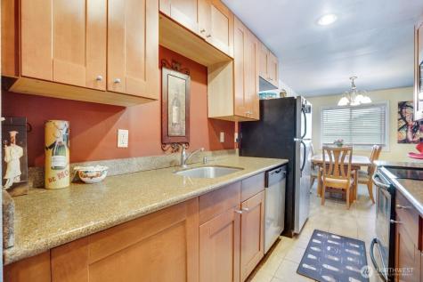 4525 S Henderson Street Seattle WA 98118