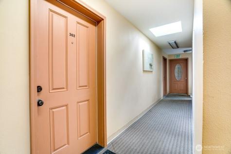 4525 S Henderson Street Seattle WA 98118