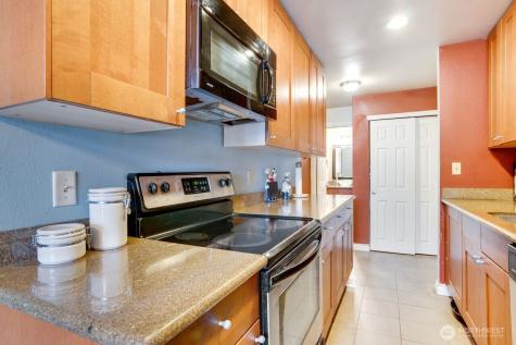 4525 S Henderson Street Seattle WA 98118