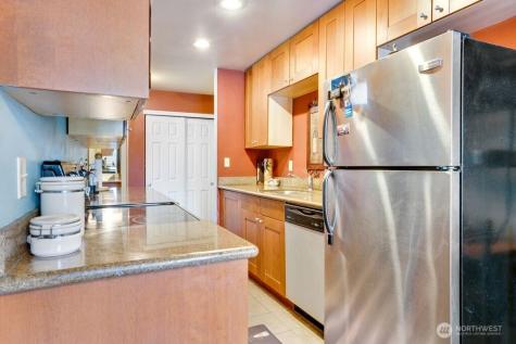 4525 S Henderson Street Seattle WA 98118
