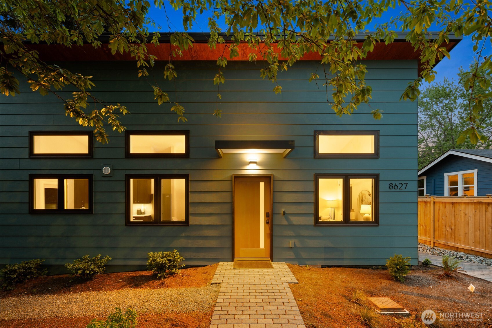 8627 30th Avenue SW Seattle WA 98126