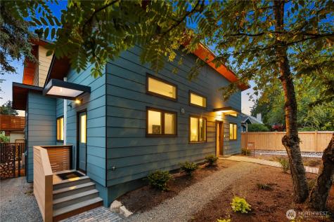 8627 30th Avenue SW Seattle WA 98126