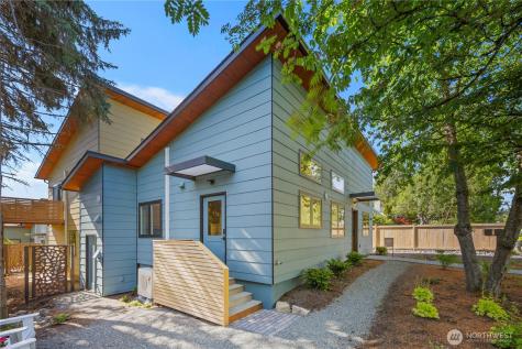8627 30th Avenue SW Seattle WA 98126
