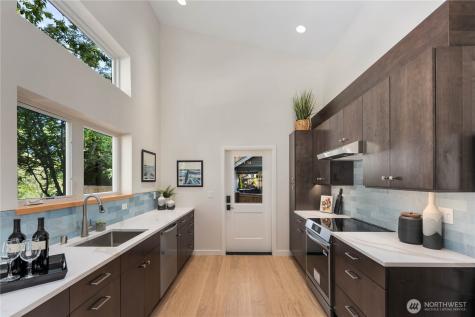 8627 30th Avenue SW Seattle WA 98126