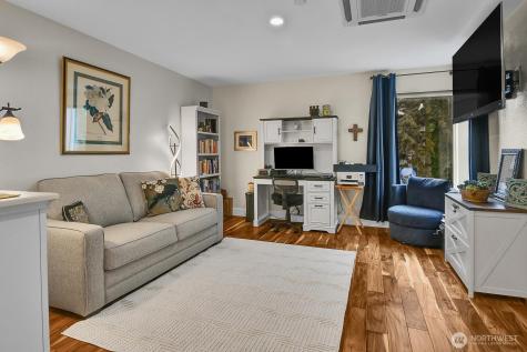 3022 SW Bradford Street Seattle WA 98126