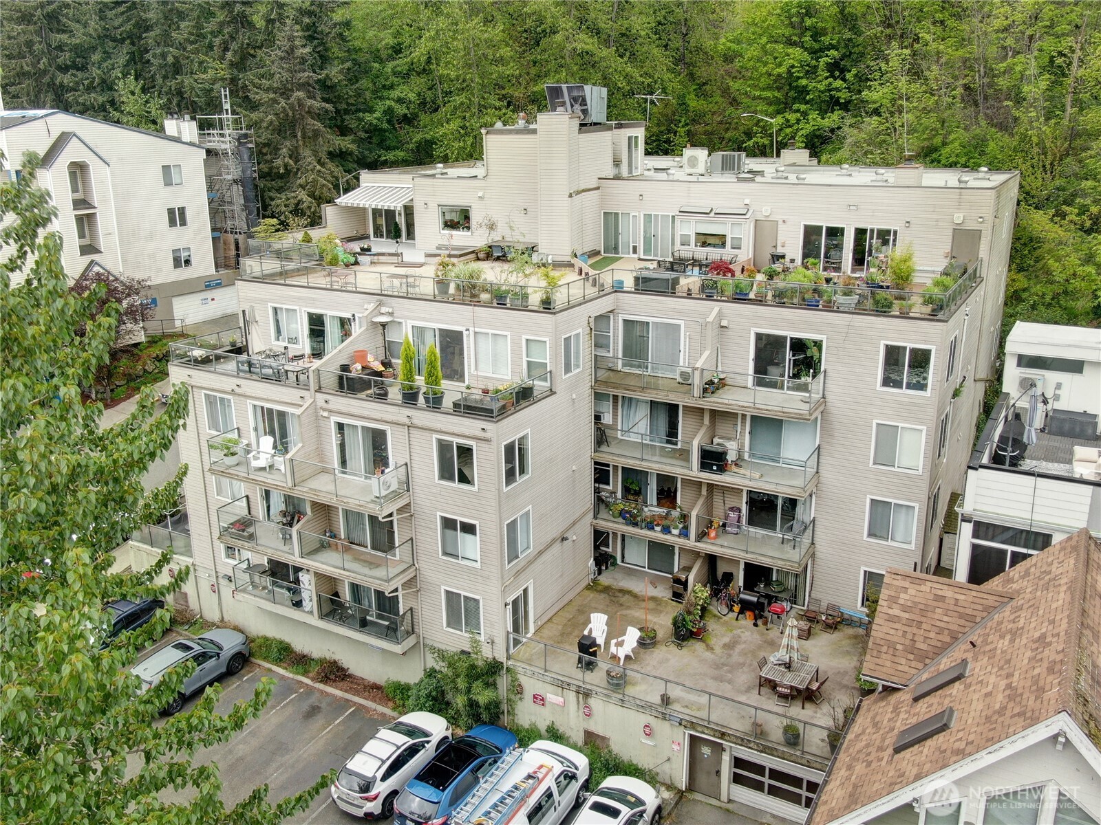 3022 SW Bradford Street Seattle WA 98126