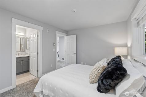 20824 70th Avenue W Lynnwood WA 98036
