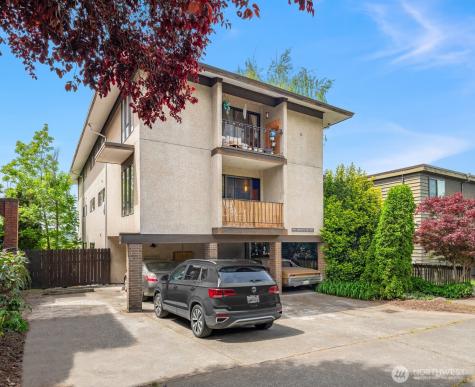 2633 Franklin Avenue E Seattle WA 98102
