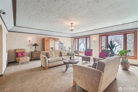 519 W Roy Street Seattle WA 98119