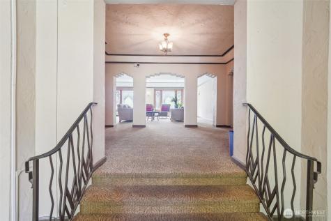 519 W Roy Street Seattle WA 98119