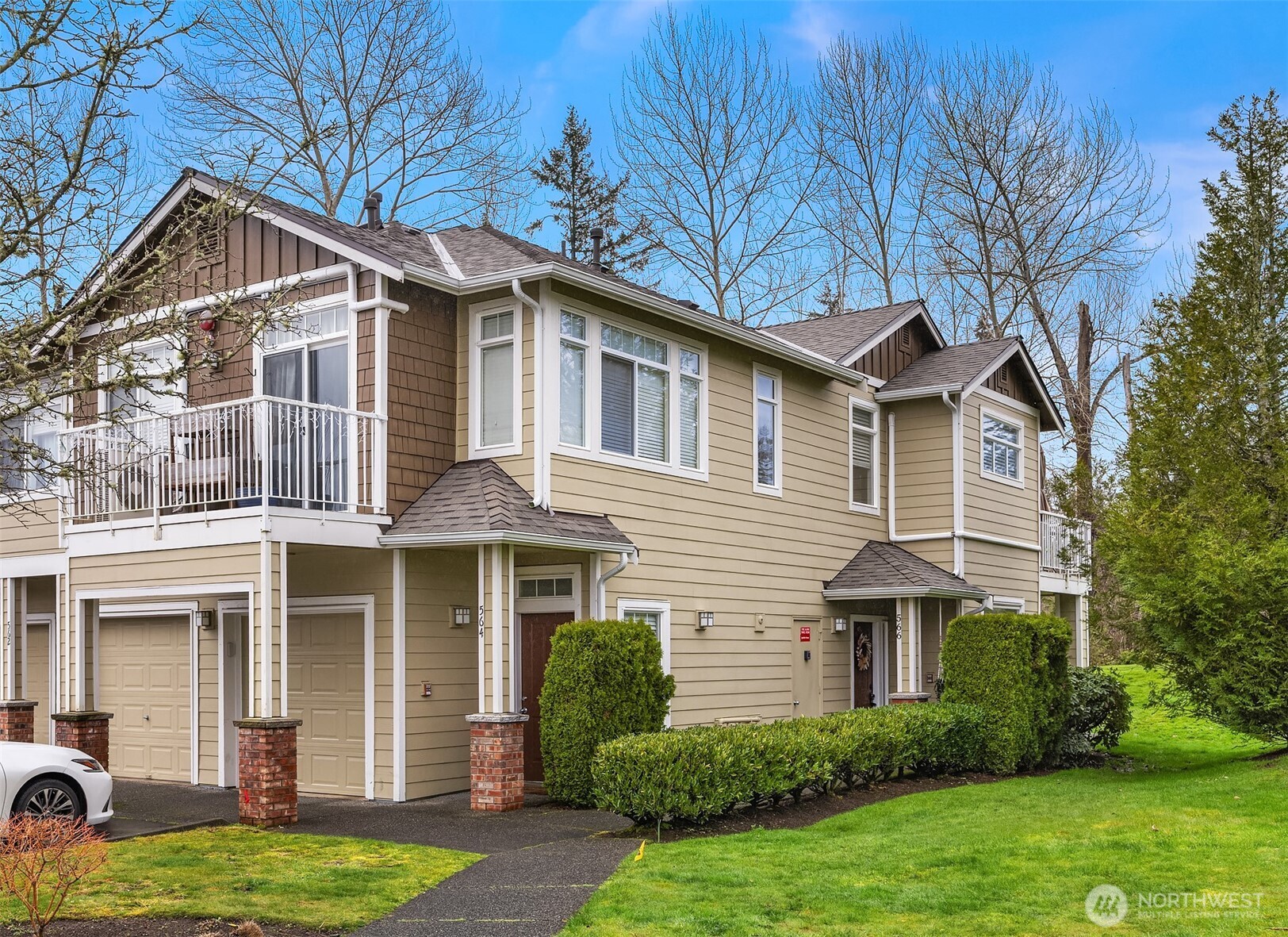 566 241st Lane SE Sammamish WA 98074