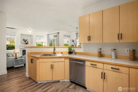 566 241st Lane SE Sammamish WA 98074