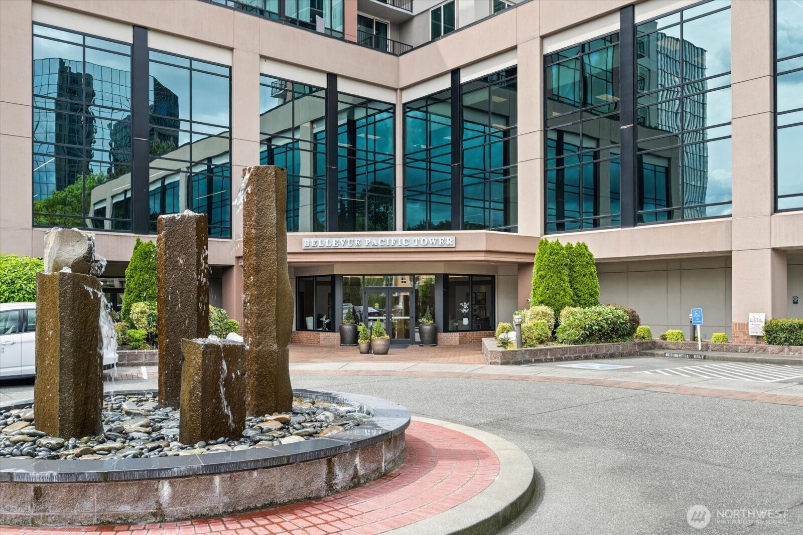 177 107th Avenue NE Bellevue WA 98004
