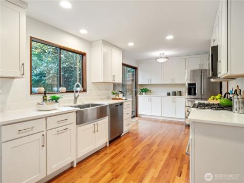 17519 NE 38th Court Redmond WA 98052