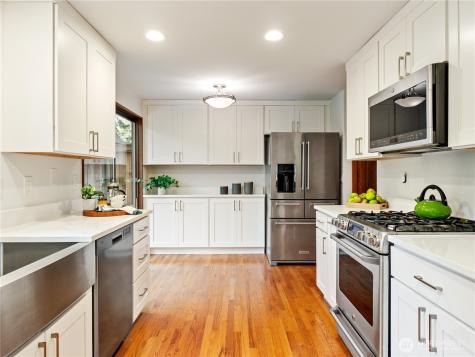 17519 NE 38th Court Redmond WA 98052