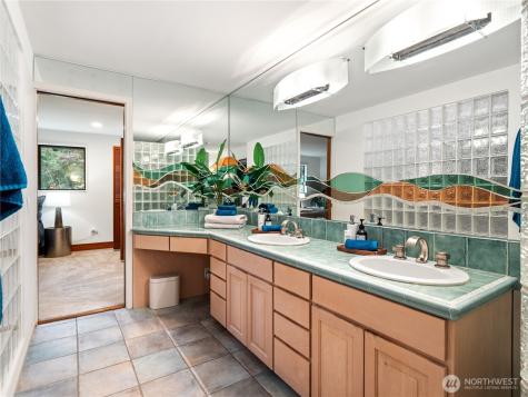 17519 NE 38th Court Redmond WA 98052