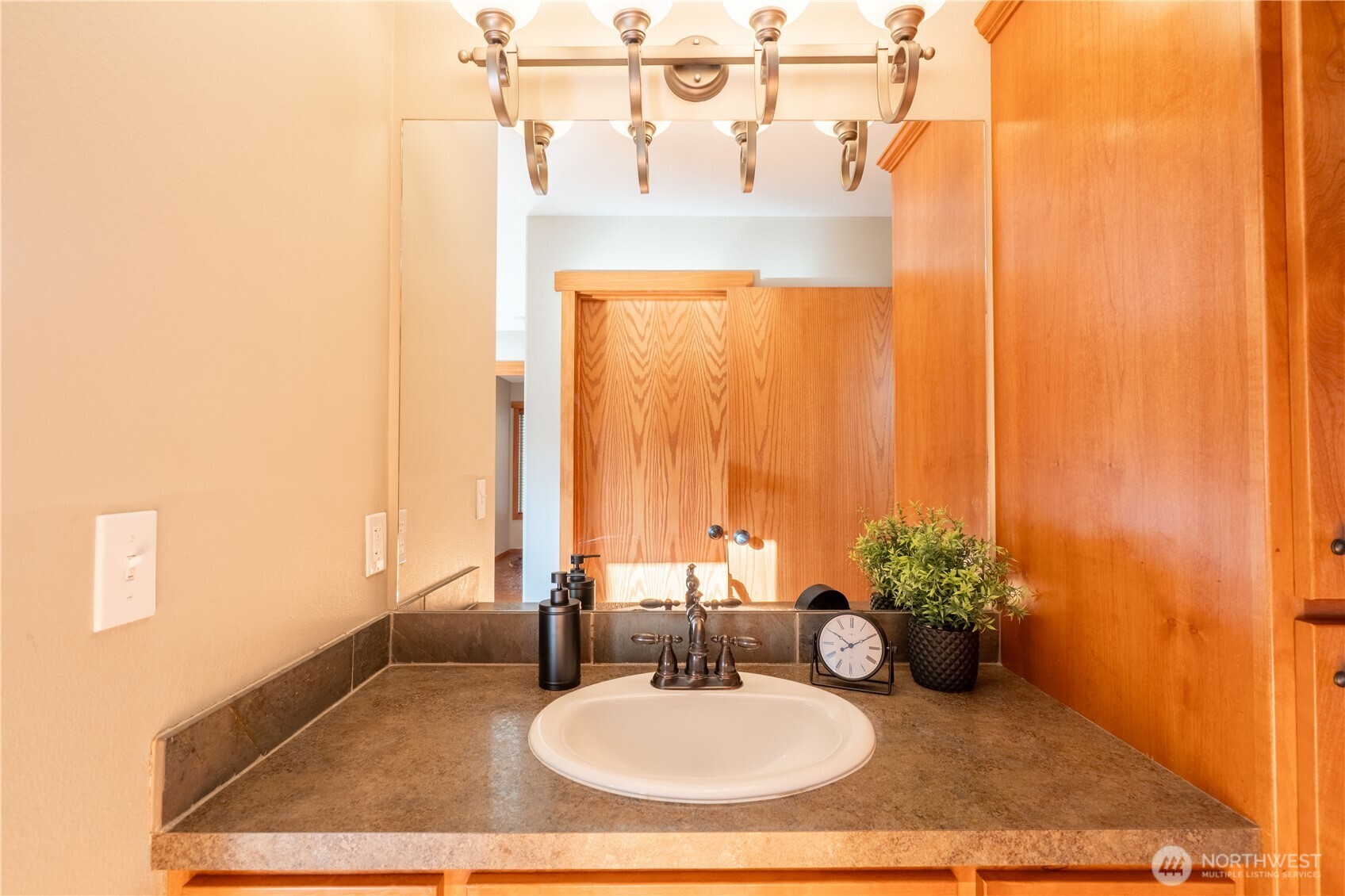 1656 Liberty Street Lynden WA 98264