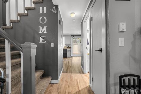 2621 Mountain View Avenue W Tacoma WA 98466