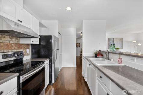 524 6th Avenue W Seattle WA 98119