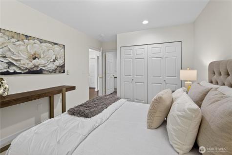 524 6th Avenue W Seattle WA 98119